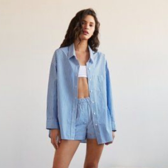 Aritzia Wilfred Free Boardwalk button down in Blue Bengal Strip. - Picture 1 of 3
